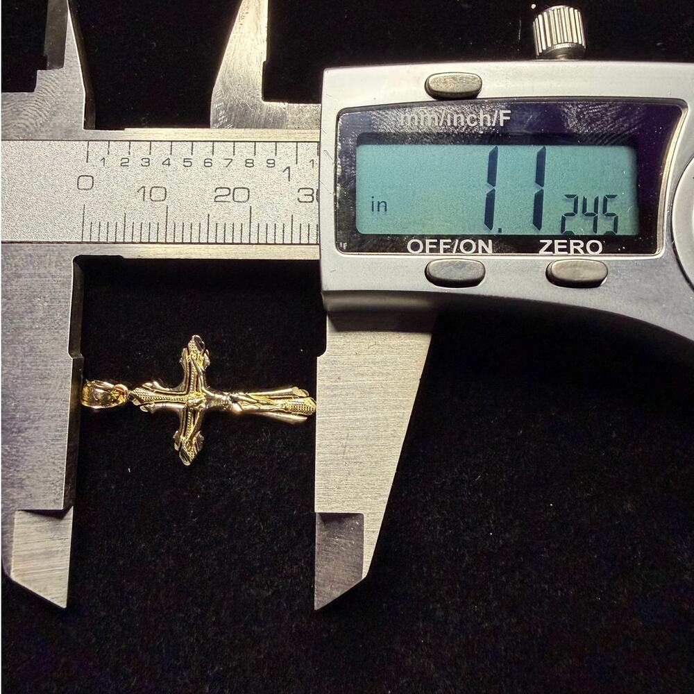 Solid 10k Italian Yellow Gold Jesus On The Cross Pendant 1.1" Tall 0.6" Wide - Picture 6 of 8